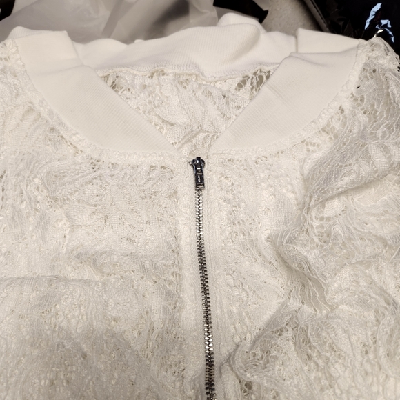 PRETTY ☆ OFF-WHITE PAISLEY LACE ☆ BOMBER JACKET ☆ NWT - Picture 8 of 10